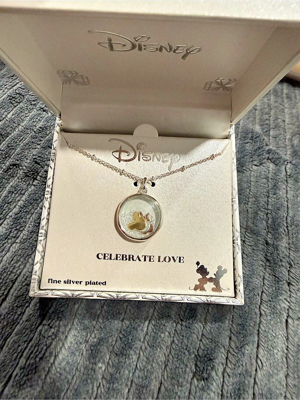 Disney Celebrate Love Mickey and Minnie Pendant Necklace Silver new never worn